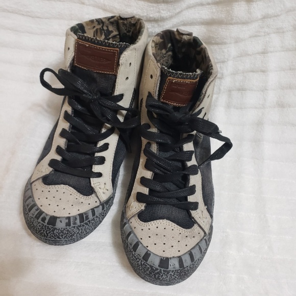 Cukenves Shoes - Women Men High Top Sneakers Men size 8.5 Women 10